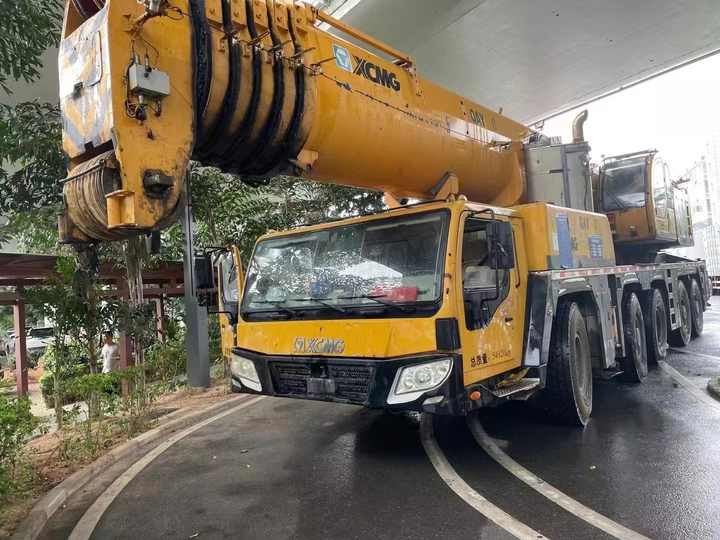  Camión grúa 180 toneladas que levanta la mano XCMG QAY180 en venta caliente