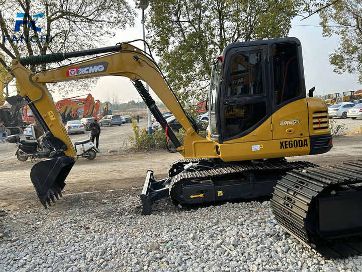 Excavadora excavadora sobre orugas de 6 toneladas XCMG XE60DA Maquinaria de movimiento de tierras automática